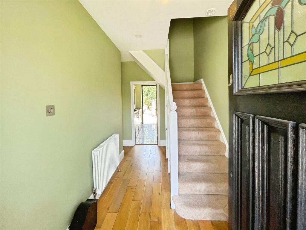 House in London, South End, New Eltham - View 2
