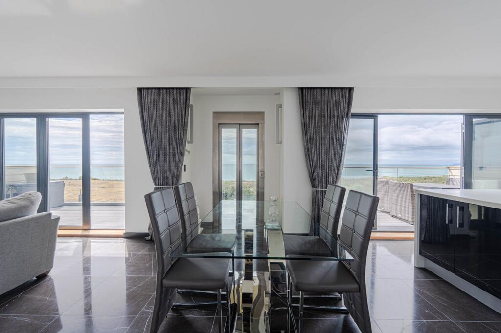 Ocean, 55 Boscombe Overcliff Drive, Bournemouth, BH5 2DW - More