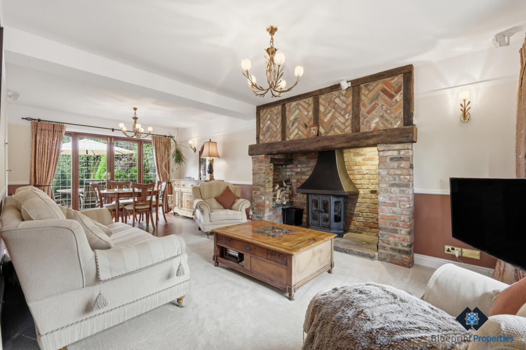 Parkwood, Doddinghurst Road,Brentwood, CM15 photo 4