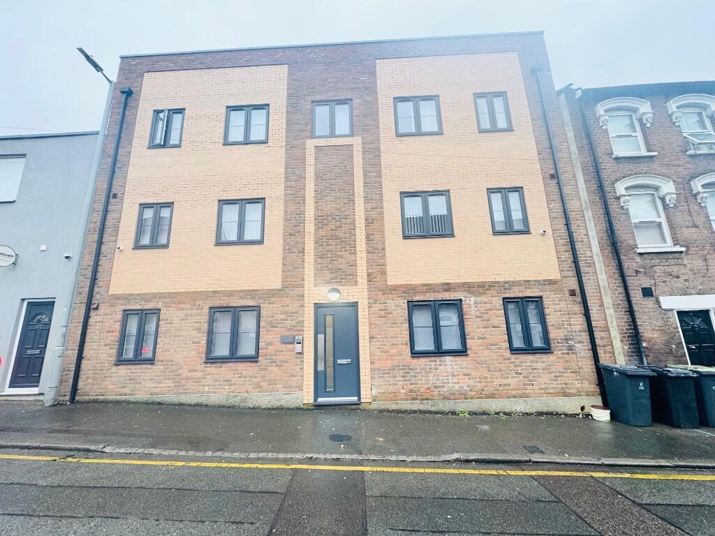Main image of property: Liverpool Road, Luton, Bedfordshire, LU1