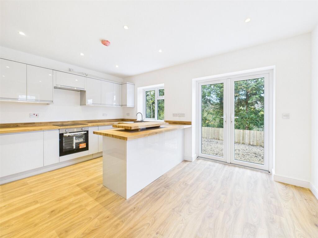 15, Stanton Road photo 2