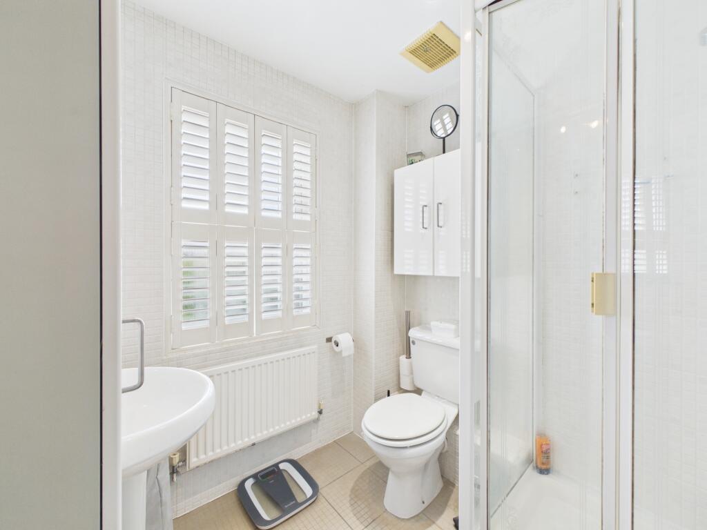 House in Horsham, New Town - View 5