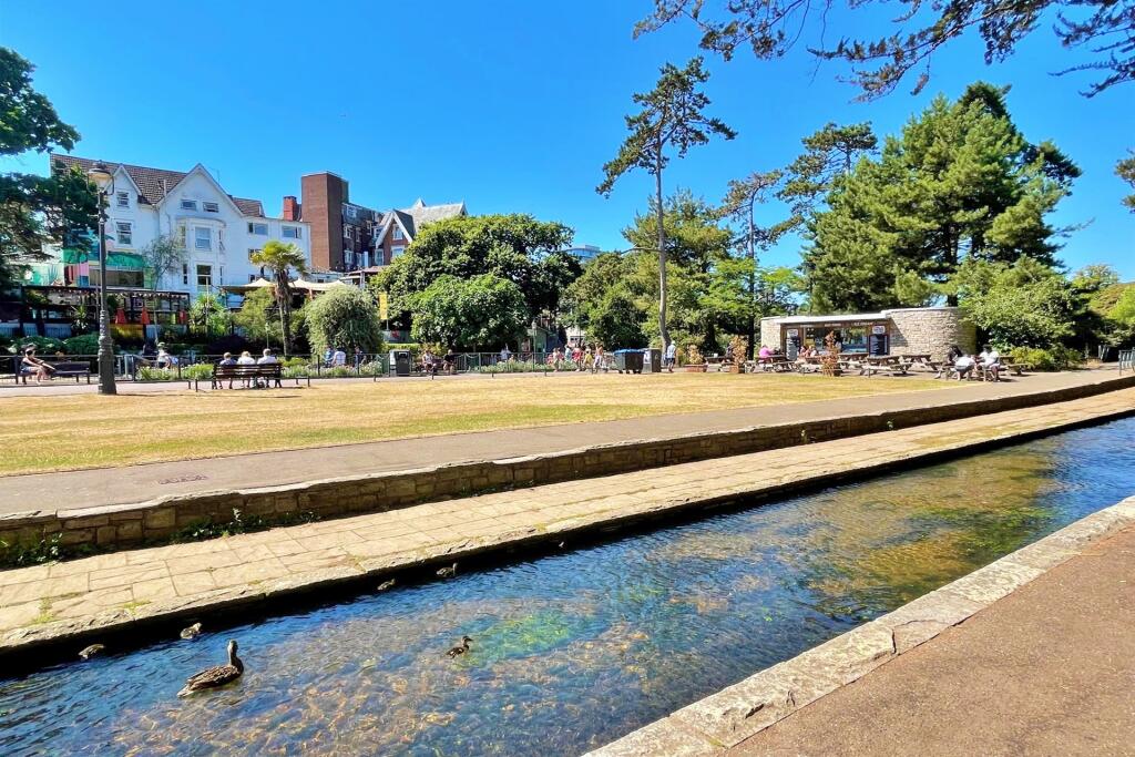 Apartment in Bournemouth, Springbourne - More