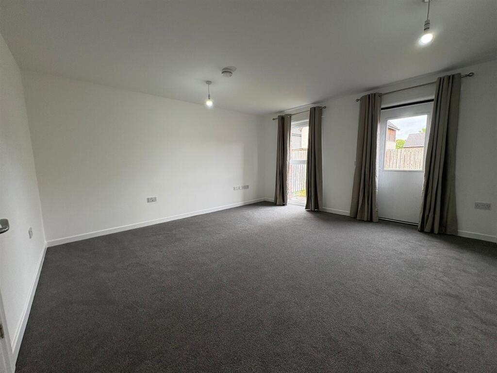 House in Perth - View 5