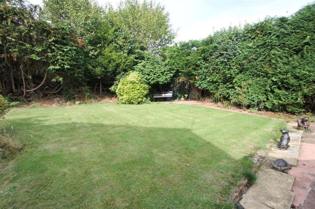 Additional image 27 of Hopwood Close, Halesowen