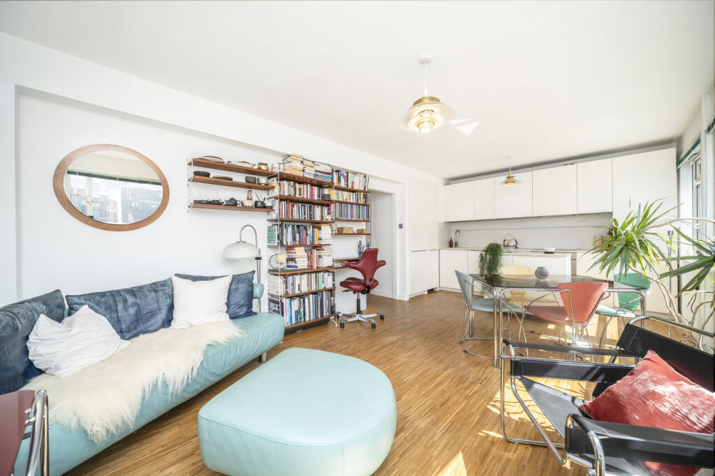 Apartment in London - More