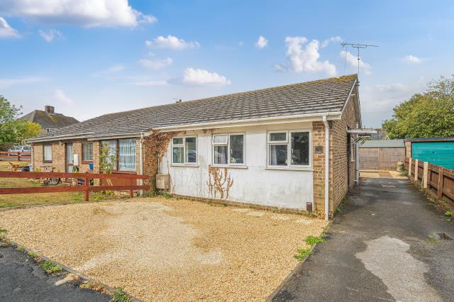 2-bed house on Quarry Road, Witney, £285,000