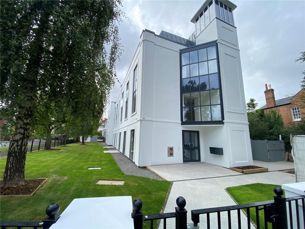 Main image of property: Brandon Parade, Leamington Spa, Warwickshire, CV32