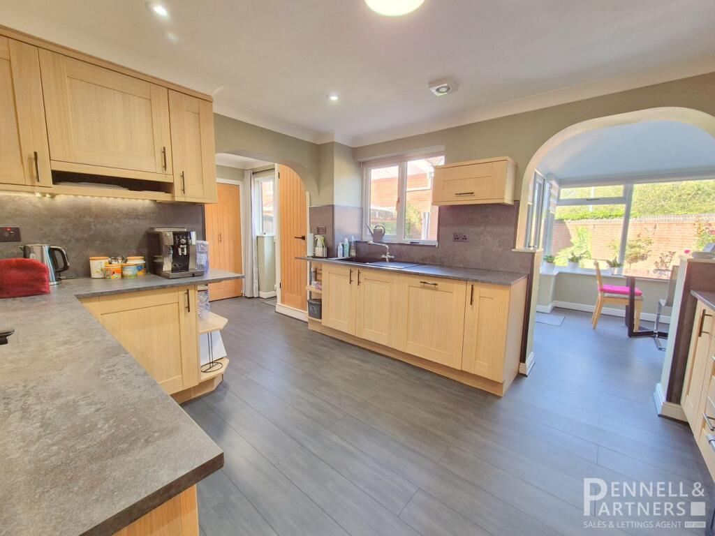 House in Fenland, Whittlesey - More
