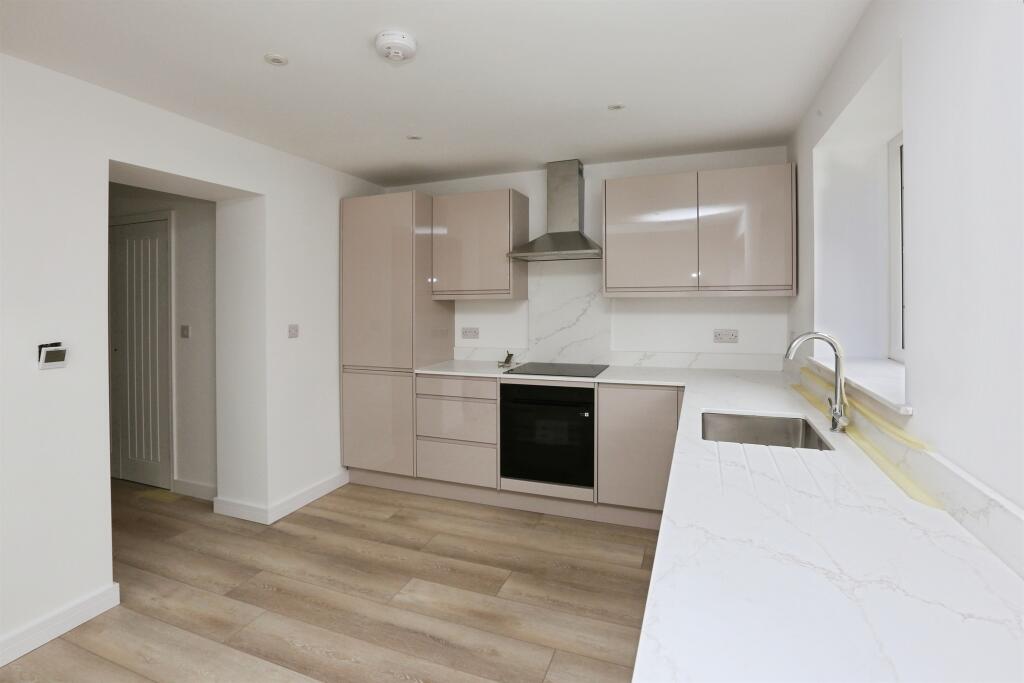 House in Portsmouth - View 3