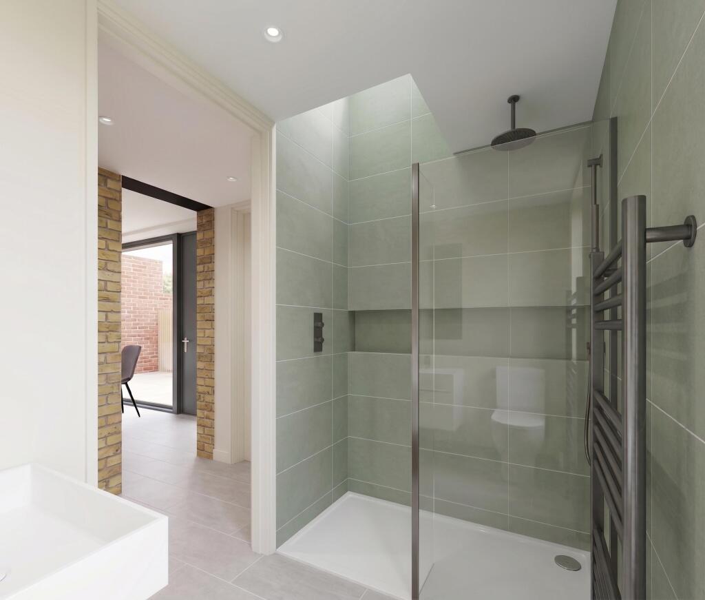 House in London, Cottenham Park, Raynes Park - View 4