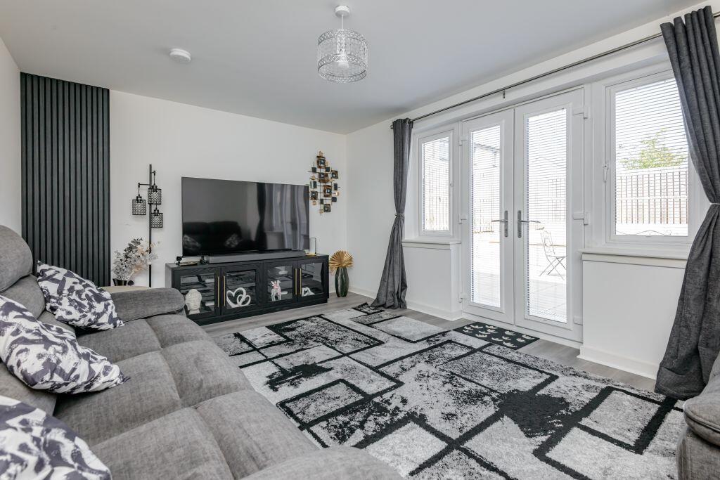 2 Moodie Place, Gilmerton, Edinburgh, EH17 8ZG photo 2