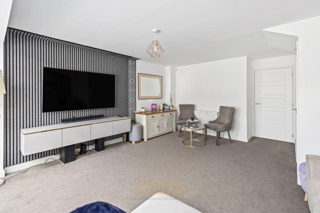 Percivale Close, Crawley, RH11 - More