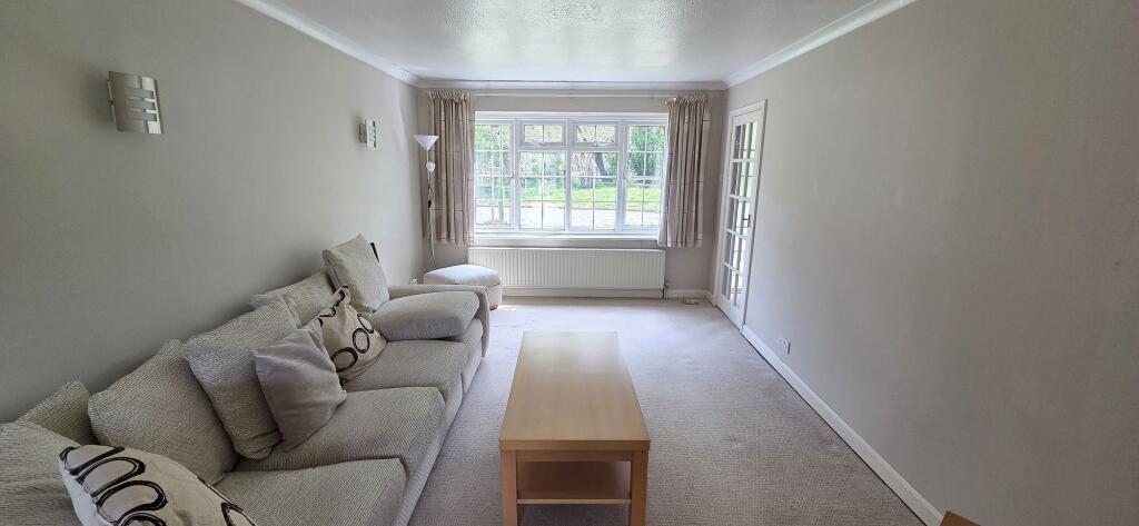 Meadow Drive, Lindfield, RH16 photo 5