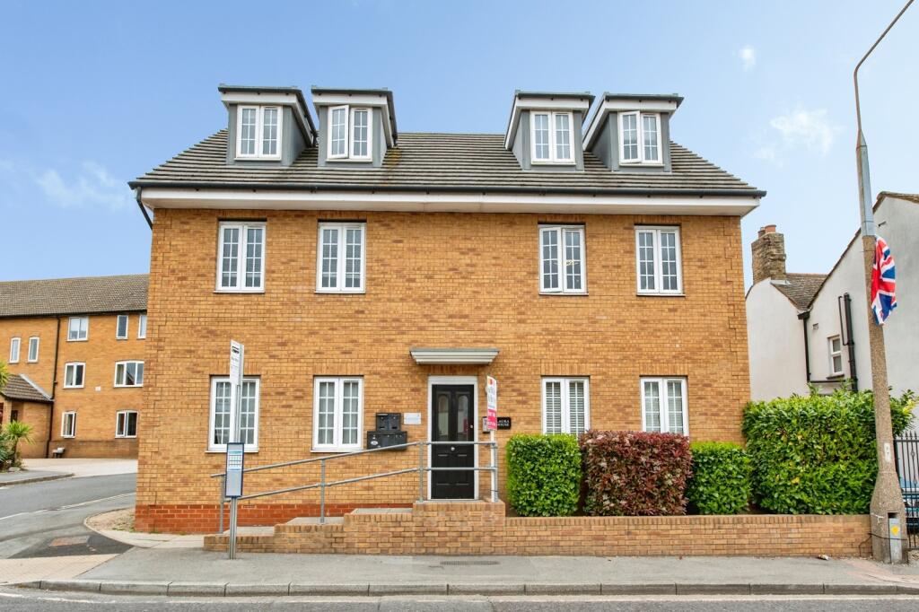 Main image of property: High Street, SOUTH OCKENDON, Essex, RM15