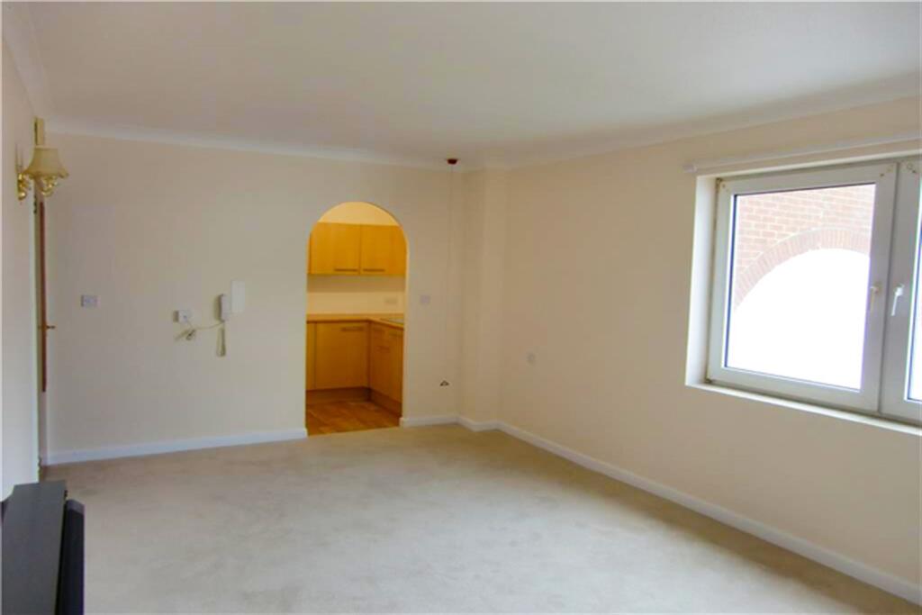 Apartment in Tonbridge - View 3