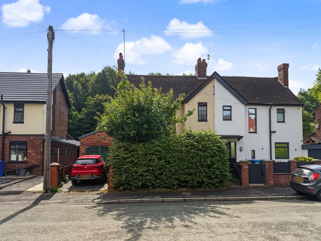 House in Manchester, Greater Manchester - View 3