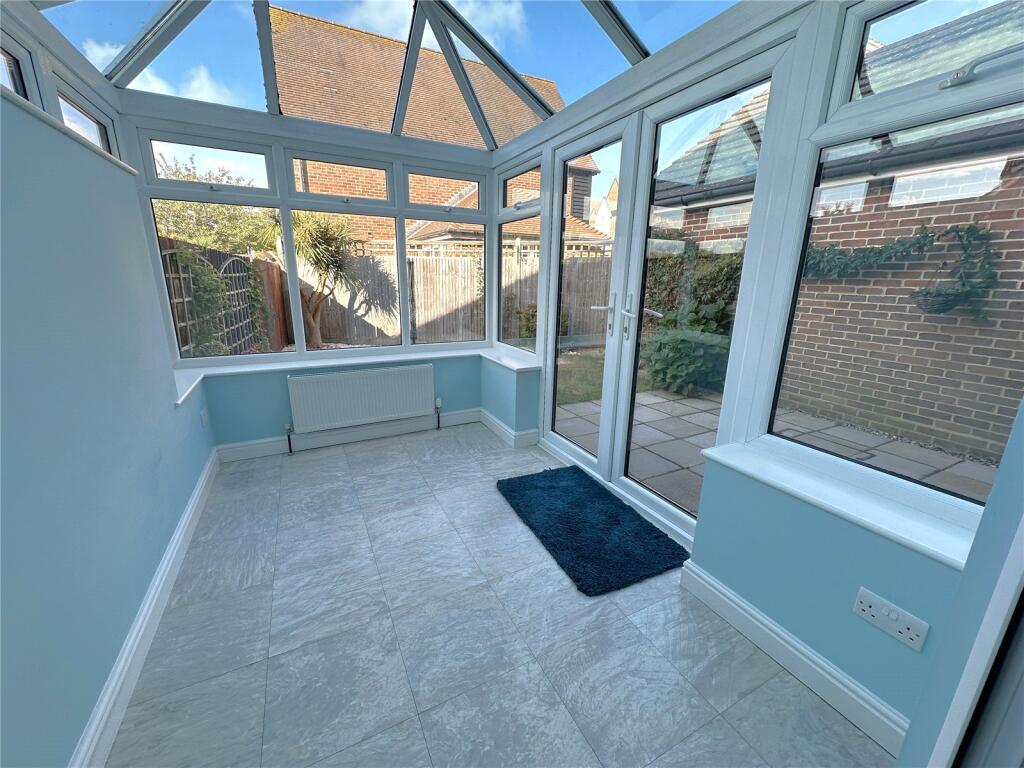 House in Eastbourne, Langney Point, Sovereign Harbour - View 4