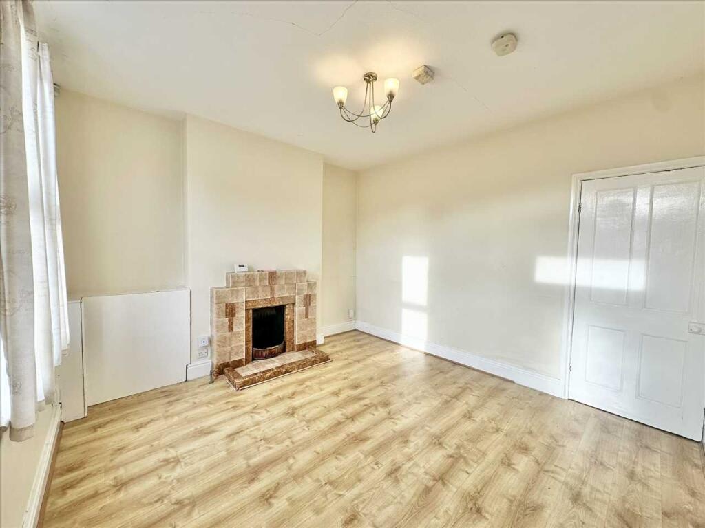 Debdale Lane, Nottingham photo 4