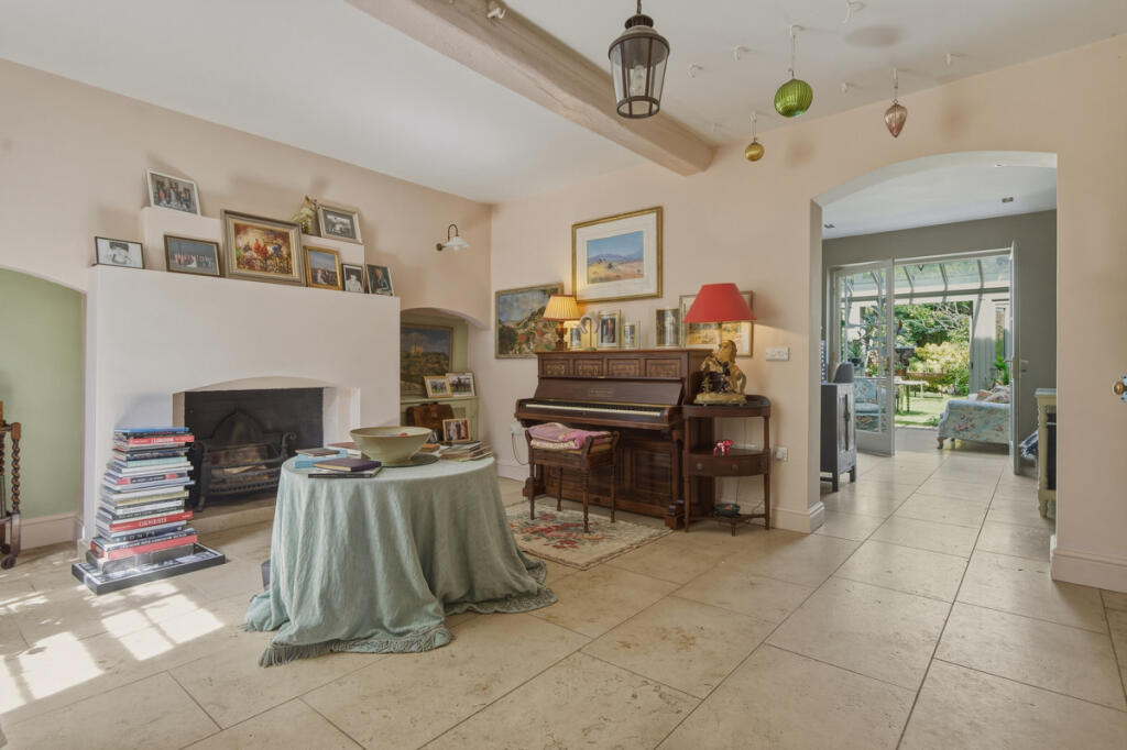 Main Street, Newark, NG23 - View 2