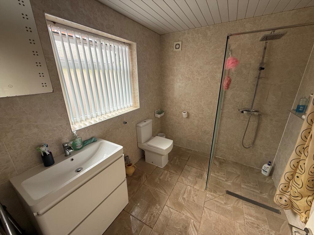 House in Birmingham, West Midlands - View 5