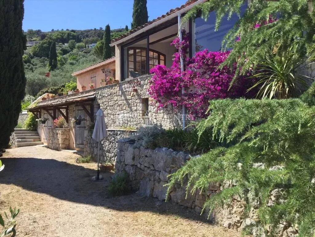 Main image of property: Provence-Alps-Cote d`Azur, Alpes-Maritimes, Spéracèdes