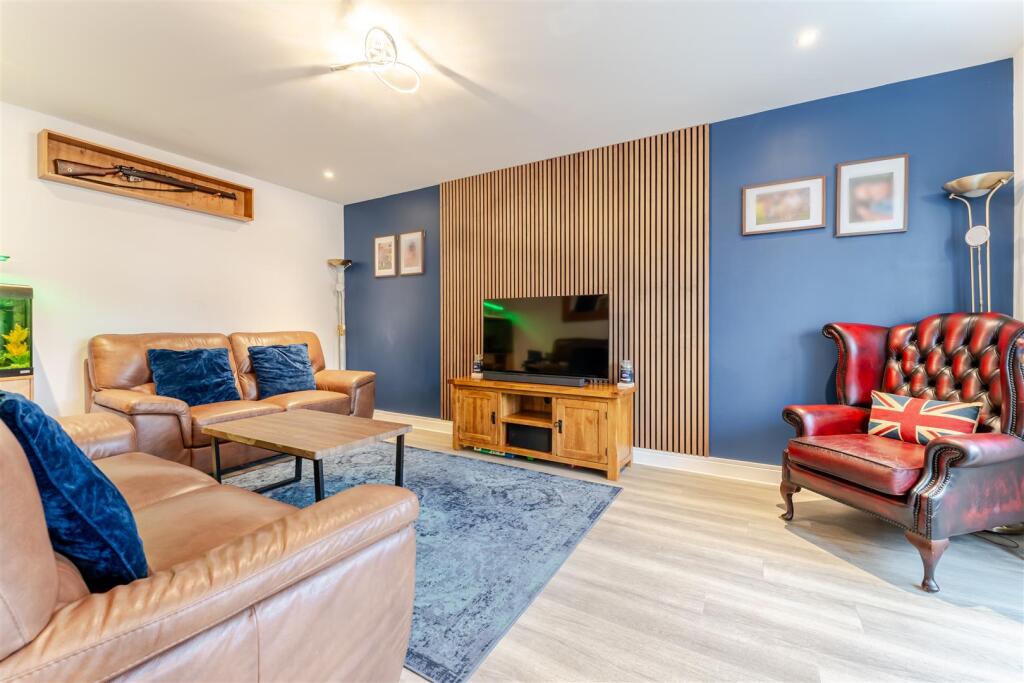 Quality detached four bedroom family home on the fringe of Yatton photo 4