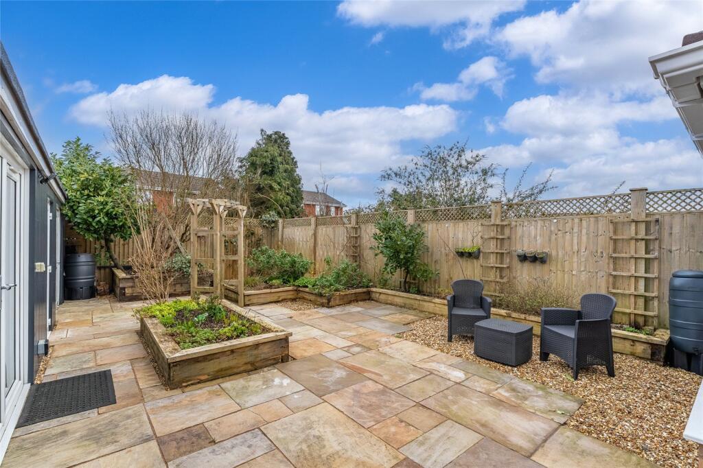 Athol Drive, St. Georges, Telford, Shropshire, TF2 photo 3