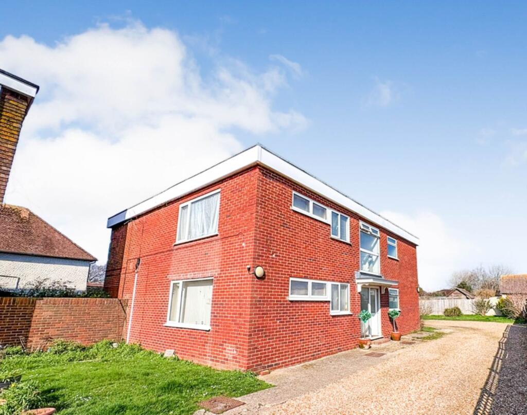 Apartment in Chichester, East Wittering - View 2
