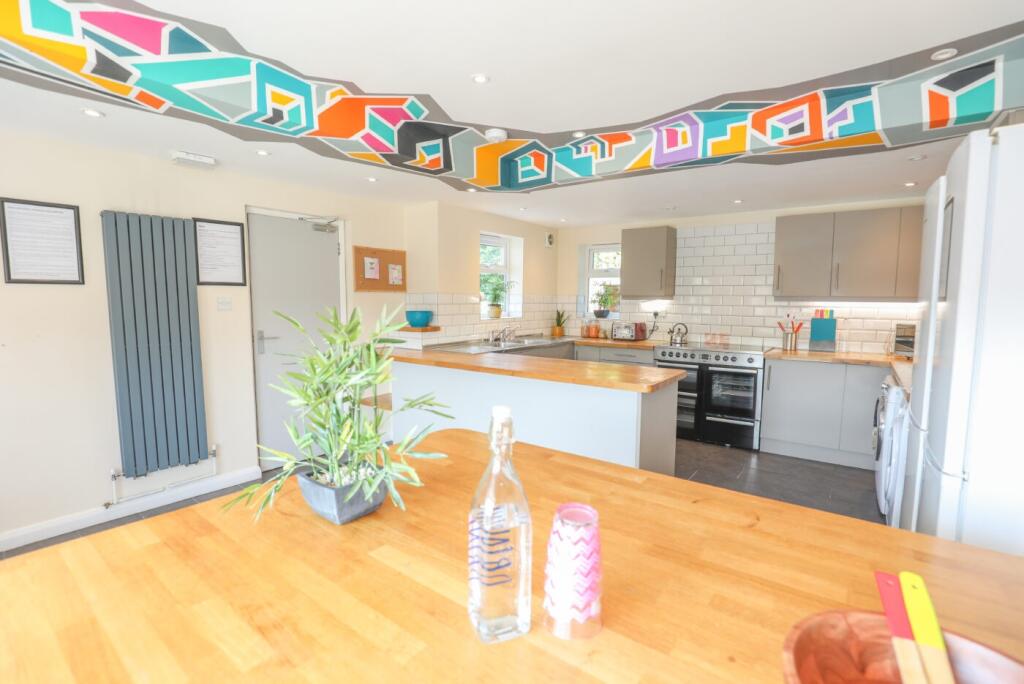 Main image of property: Bodiam Avenue, Brighton, BN2