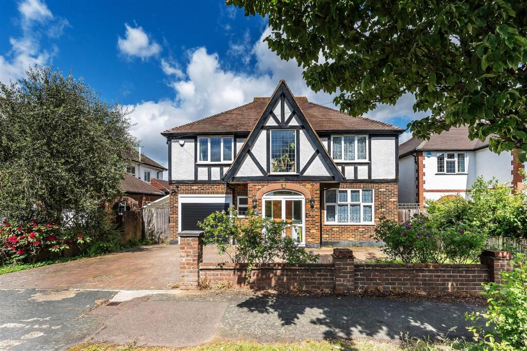 Holmwood Road, Cheam, SM2 - View 4