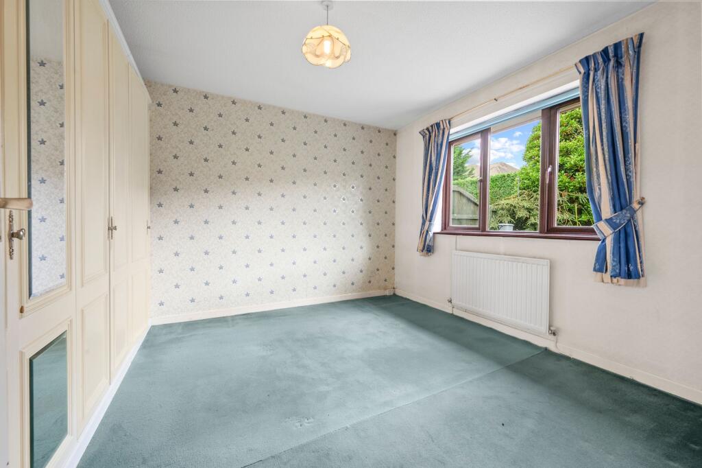 House in Leigh, Bedford - More