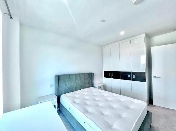 Apartment in London, Kidbrooke Village, Kidbrooke - View 4