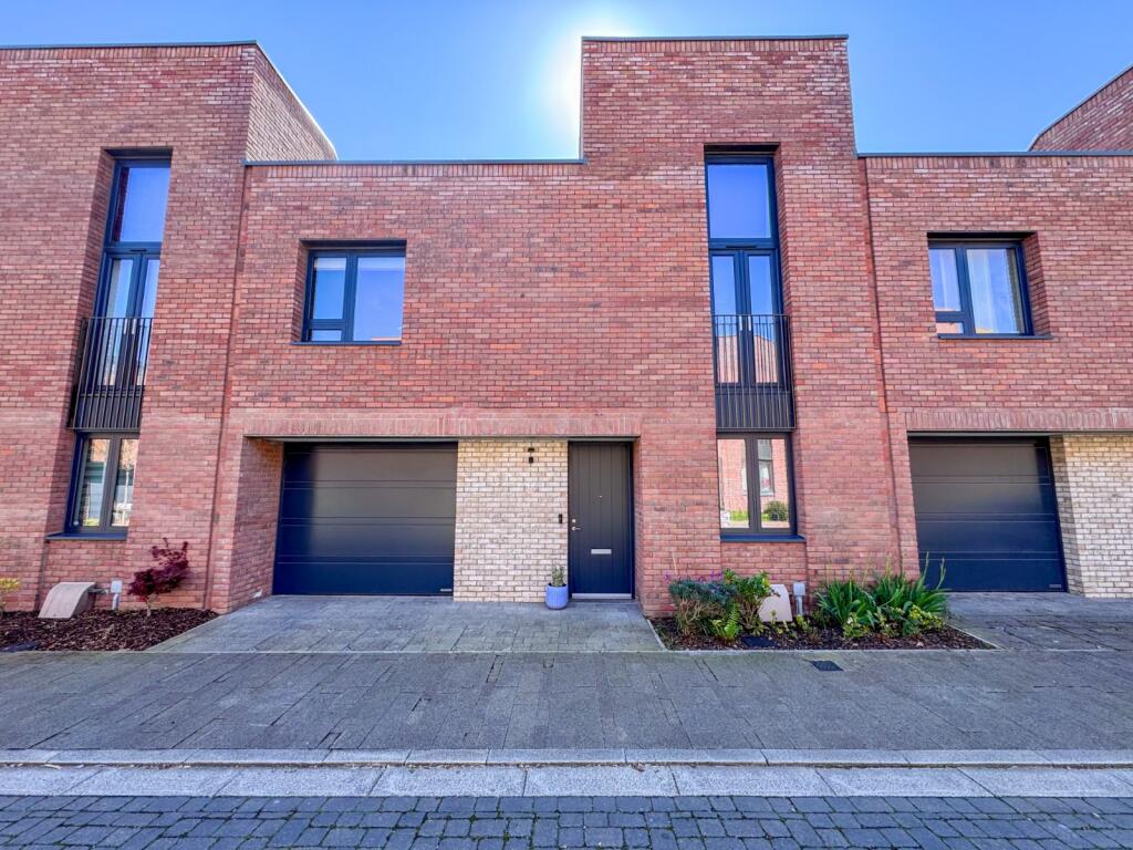 Main image of property: Frise Street, Patchway, Bristol, BS34