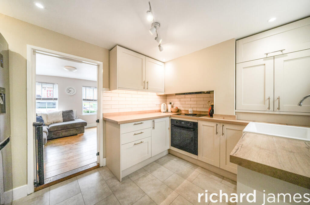 House in Bradenstoke, Lyneham and Bradenstoke - More