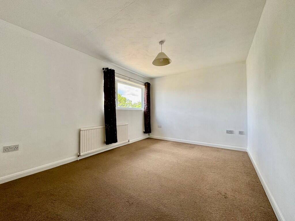 Apartment in Chelmsford - View 4