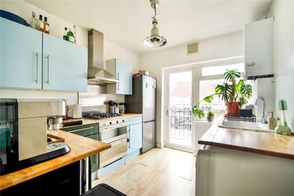Apartment in London - View 5