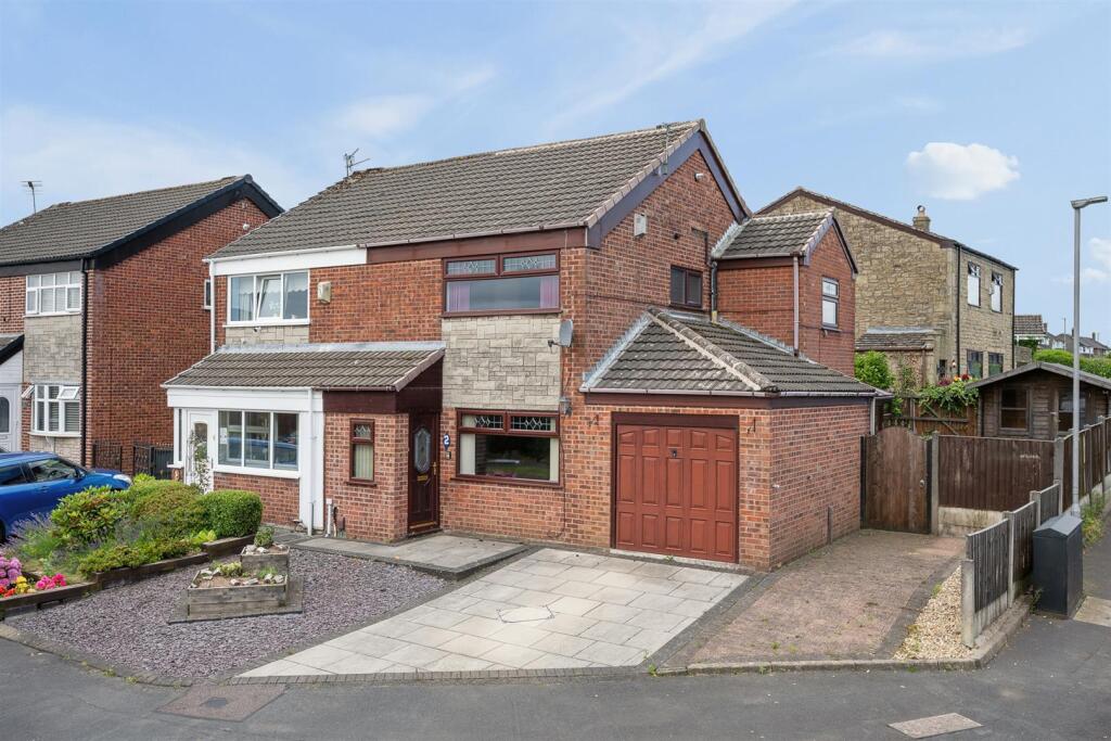 Main image of property: Abbots Way, Billinge, Wigan, WN5 7SB