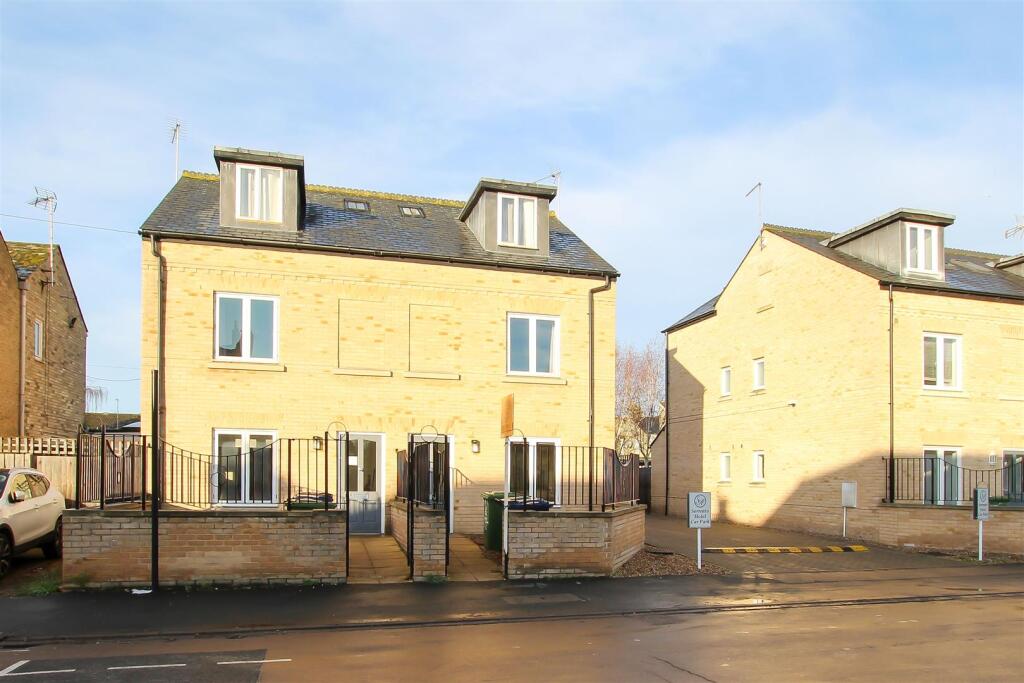 Main image of property: Blinco Grove, Cambridge
