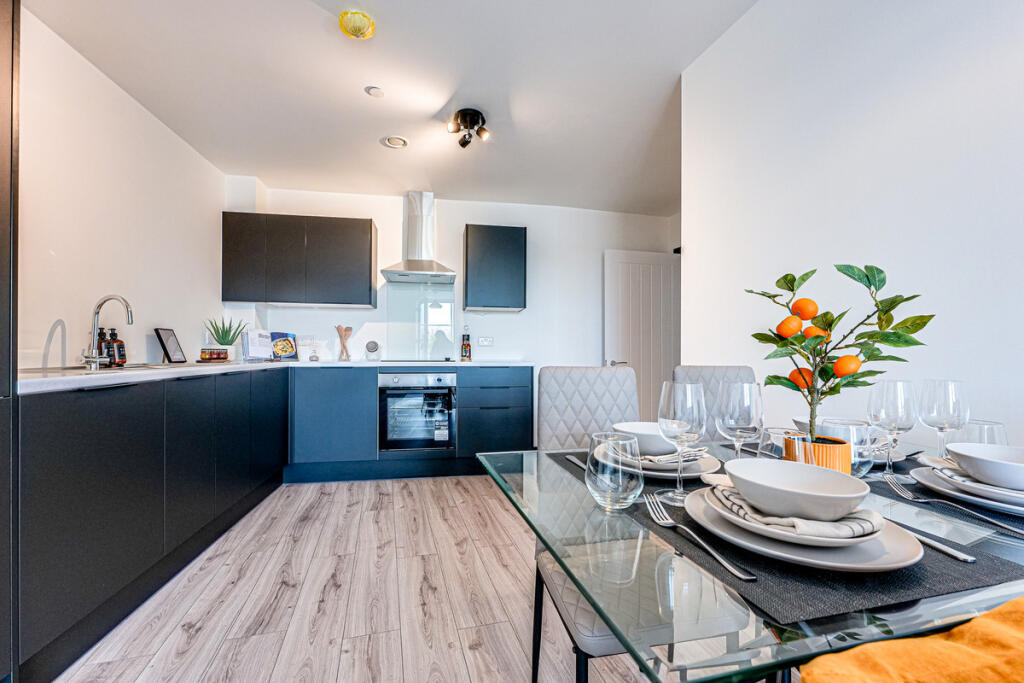 Apartment in Basildon, Wickford - View 5