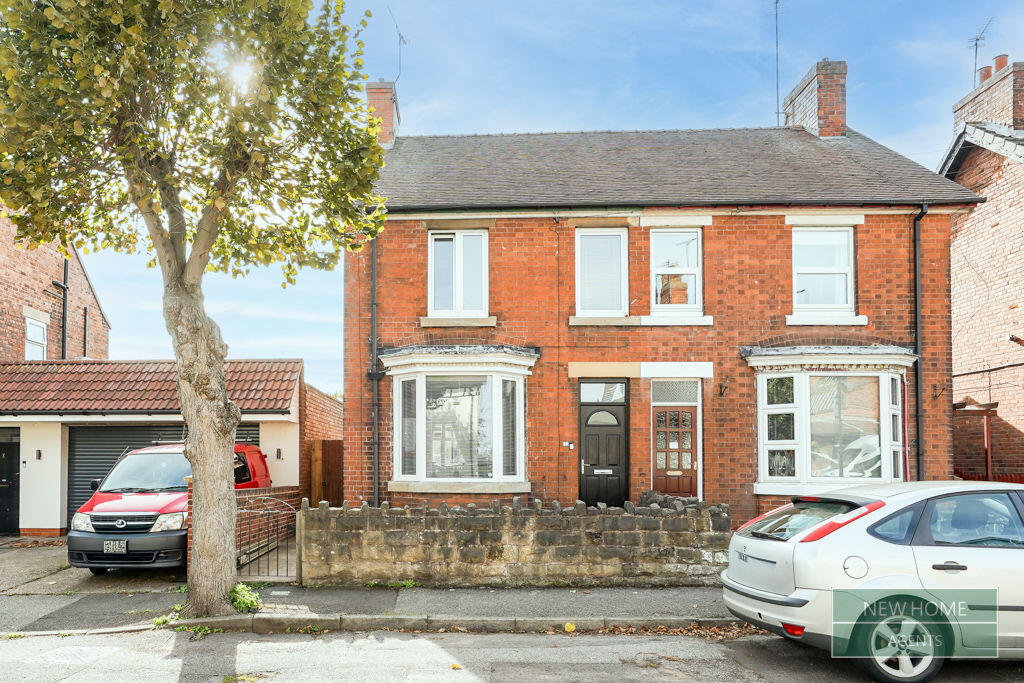 3-bed semi-detached on Woodland Grove, Mansfield Woodhouse, Mansfield, NG19 8AZ, £160,000