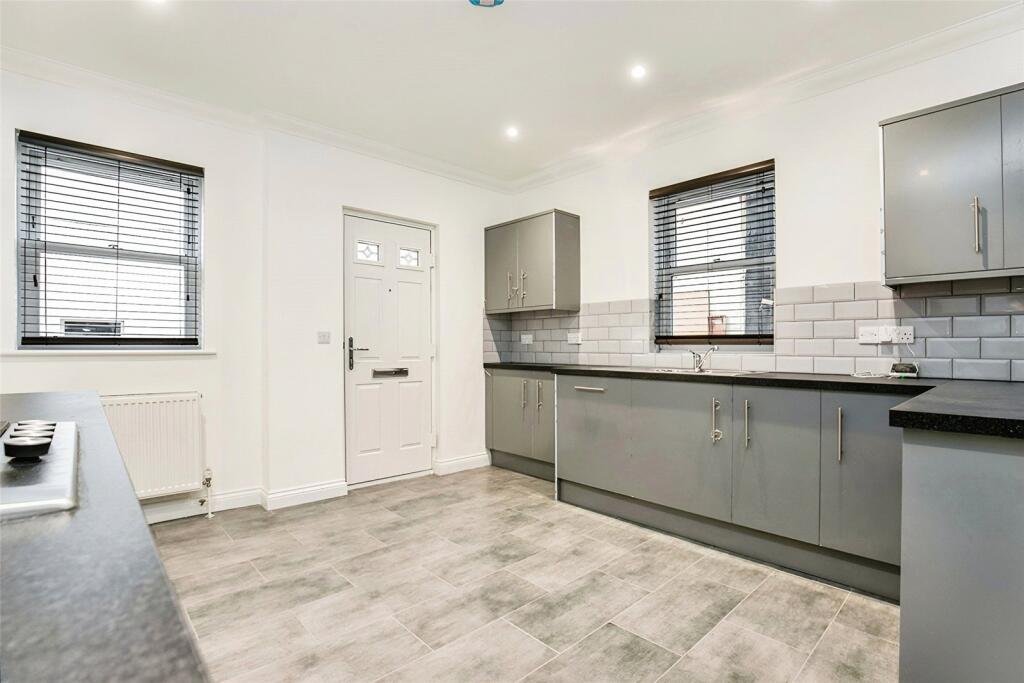 House in Tonbridge - More