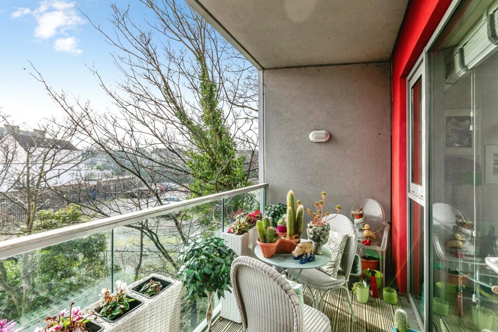 Apartment in Bristol, Canon's Marsh, Spike Island - View 3