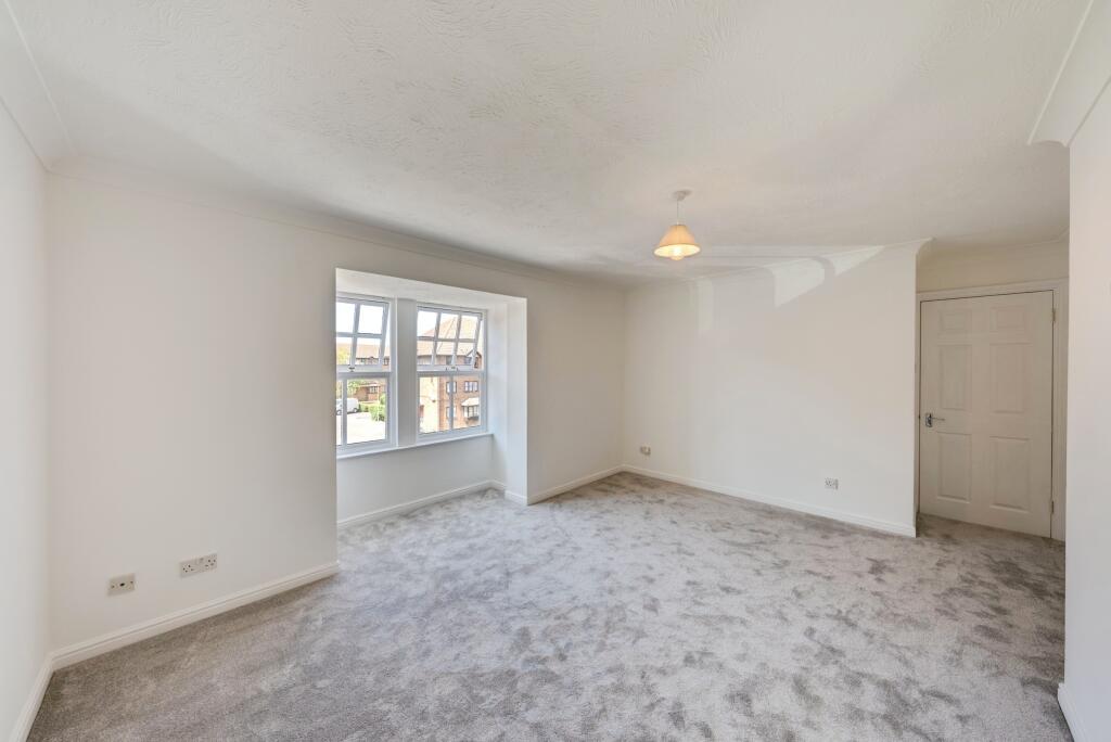 Apartment in Dartford, Stone - View 3