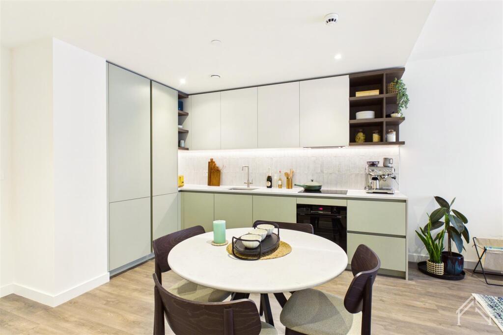 Apartment in London - View 2