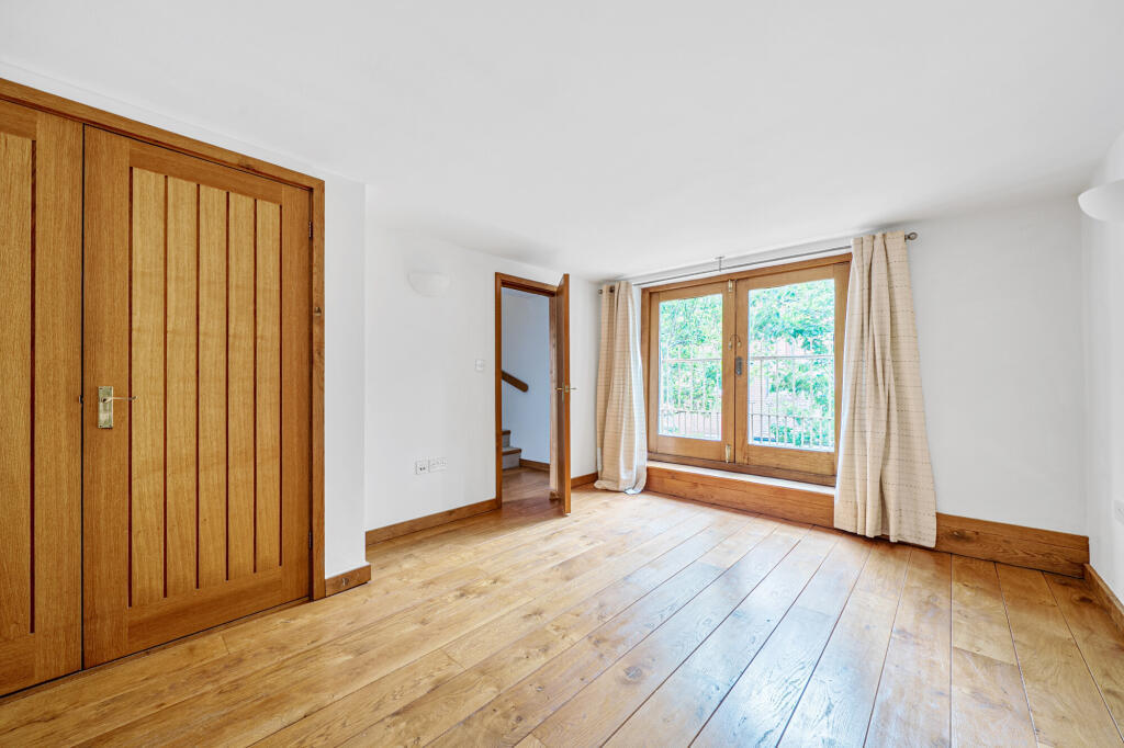 House in Swindon - View 5