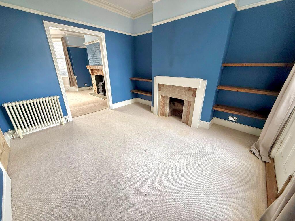 House in Dunstable, Central Bedfordshire - View 3