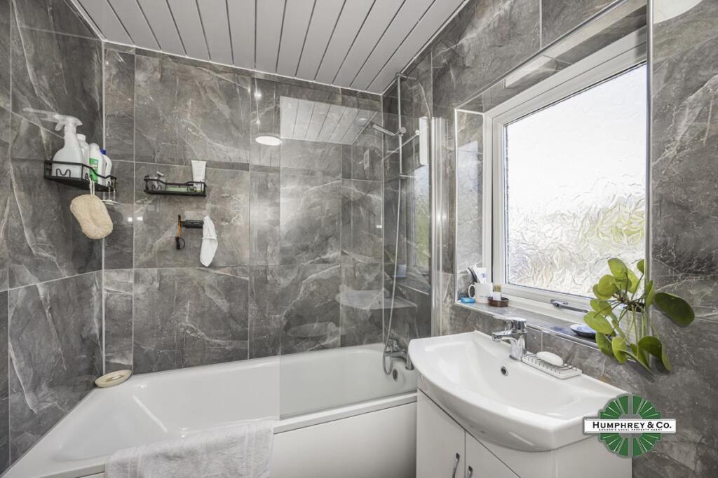 Main image of property: Leopold Road, Walthamstow, E17 8QA