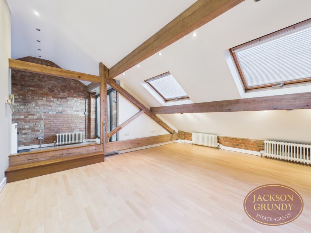 Apartment in Northampton - View 4