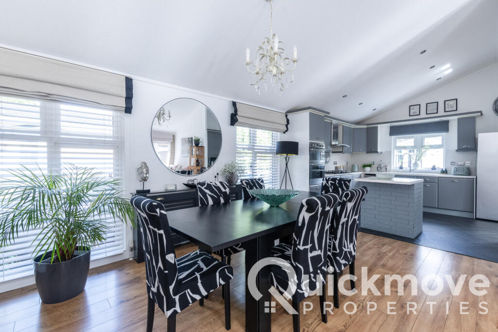 House in Bournemouth, Bournemouth, Christchurch and Poole - More